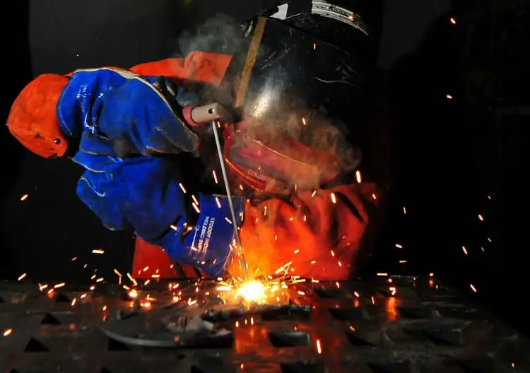 How do you become a certified welder - hands on requirements for your welding certification 